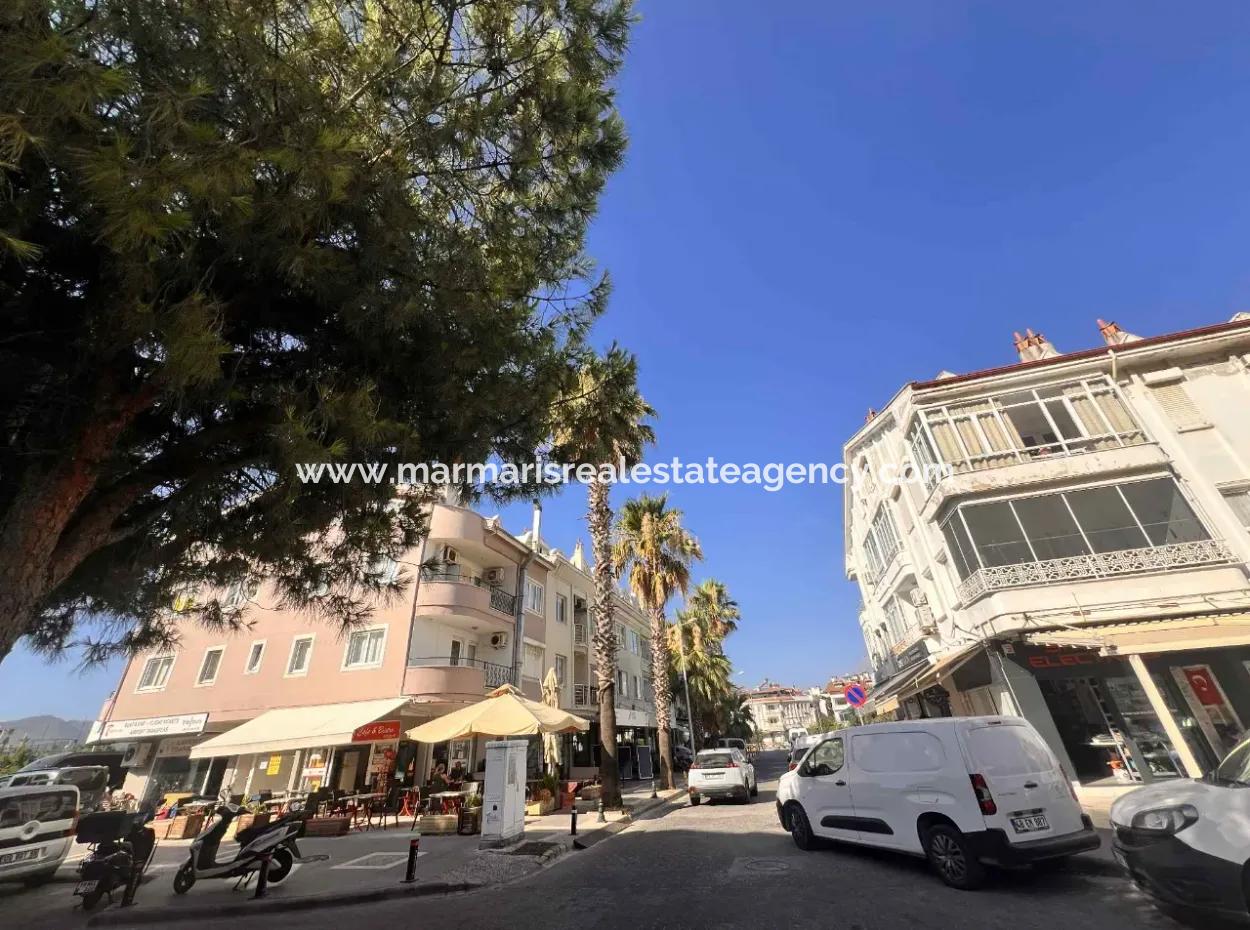Marmaris Marina Bölgesinde Katma Değeri Yüksek Köşebaşı 45M2 Satılık Mağaza