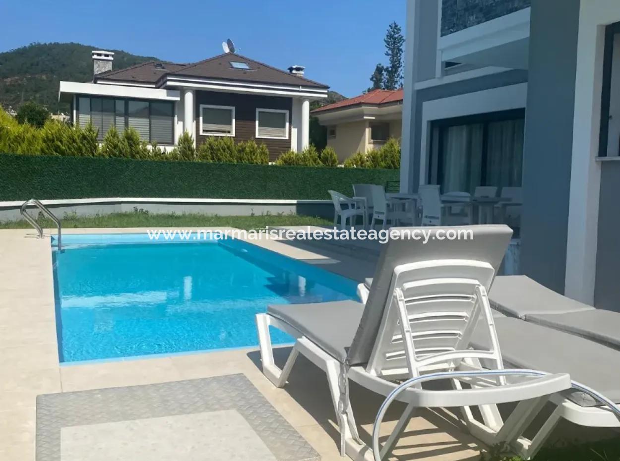 Marmaris Çamdibi 5 +1 Tam Müstakil Havuzlu Eşyalı Kiralık Tripleks Villa