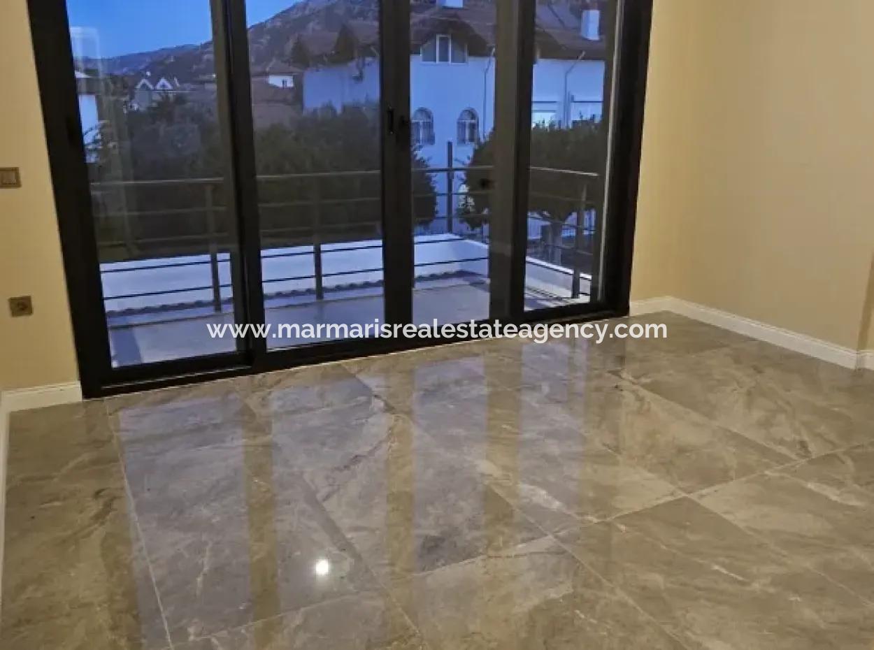 İçmeler Mahallesi 4+1 Tam Müstakil Sıfır Satılık Villa