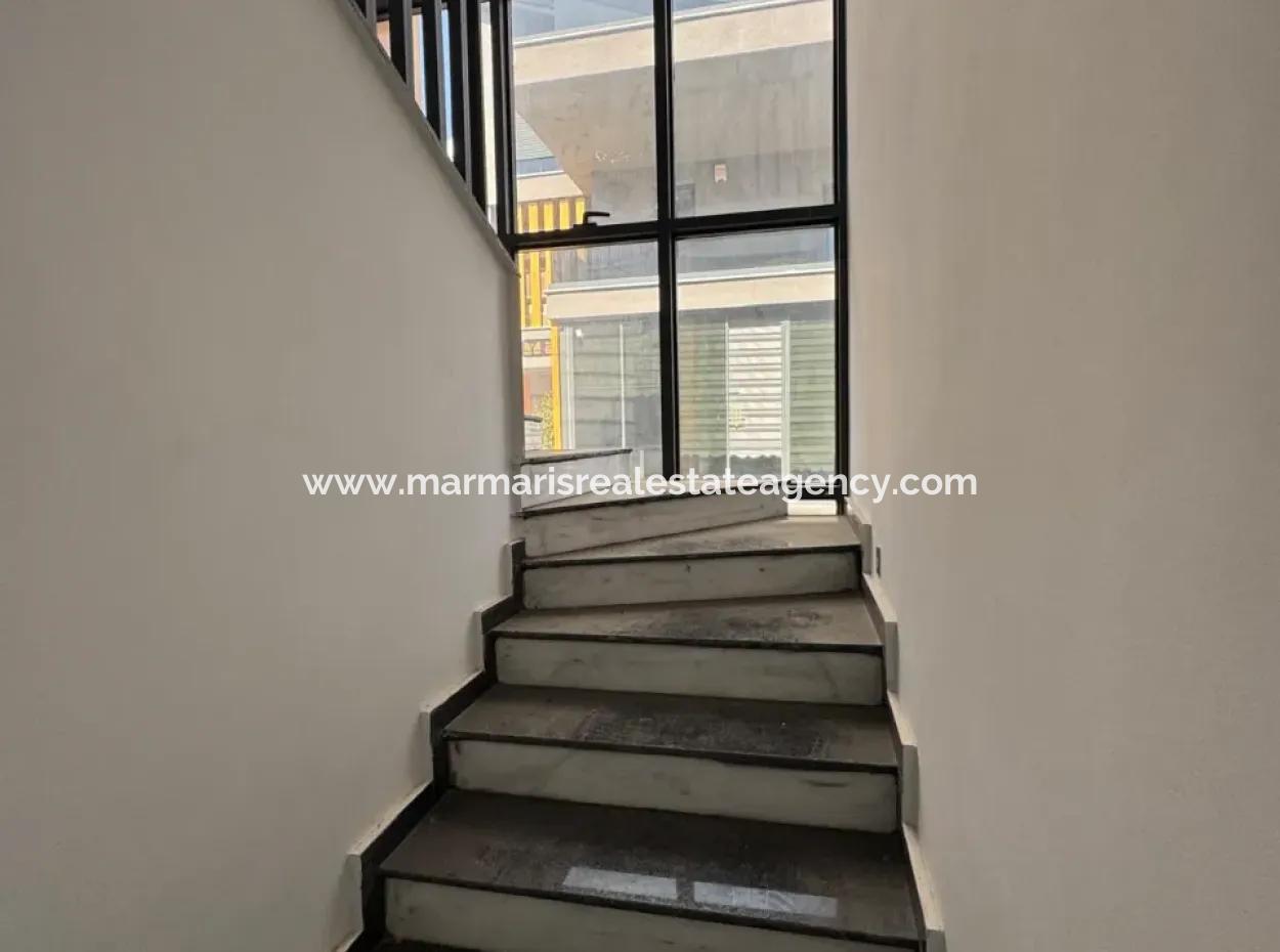 Kemeraltı Mahallesi 4+1 Satılık Müstakil Villa