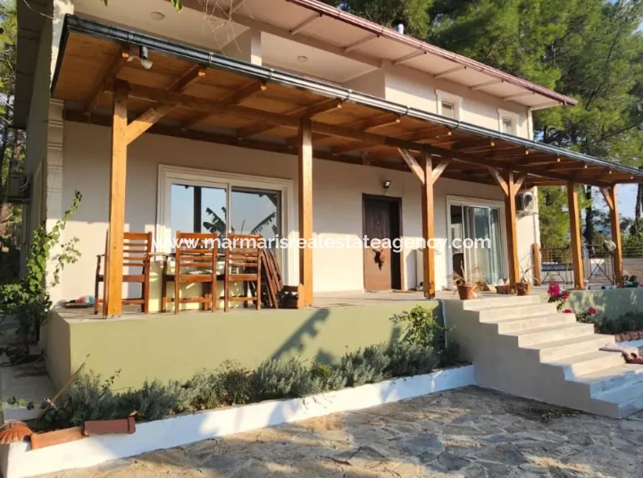 Ortaca Mahallesi Satılık 10.000 M2 İçerisinde Özel Yapım Havuzlu Çiftlik Evi