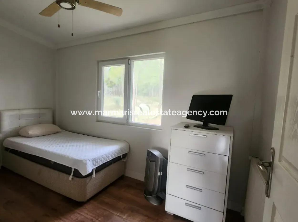 Ortaca Mahallesi Satılık 10.000 M2 İçerisinde Özel Yapım Havuzlu Çiftlik Evi