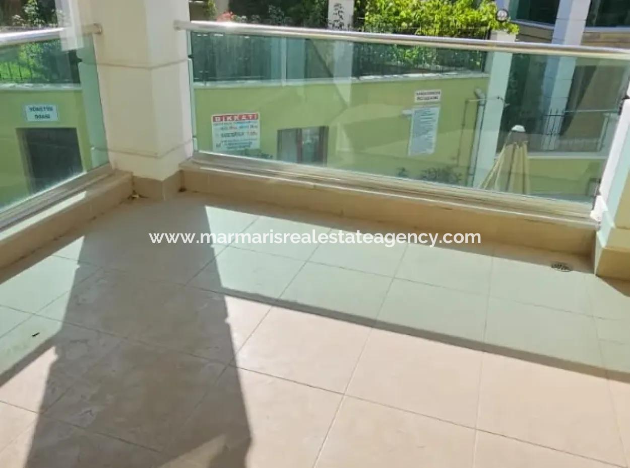 Marmaris Siteler Mahallesi’nde 3+1 Havuzlu Kiralık Lüks Daire