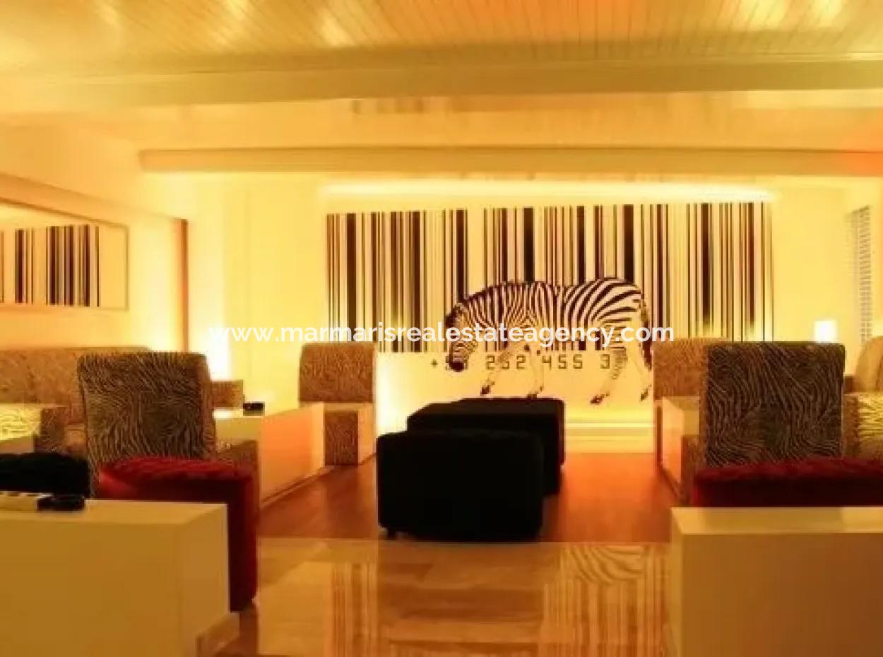 Marmaris Merkezinde Denize Sıfır Satılık 5 Yıldızlı Otel