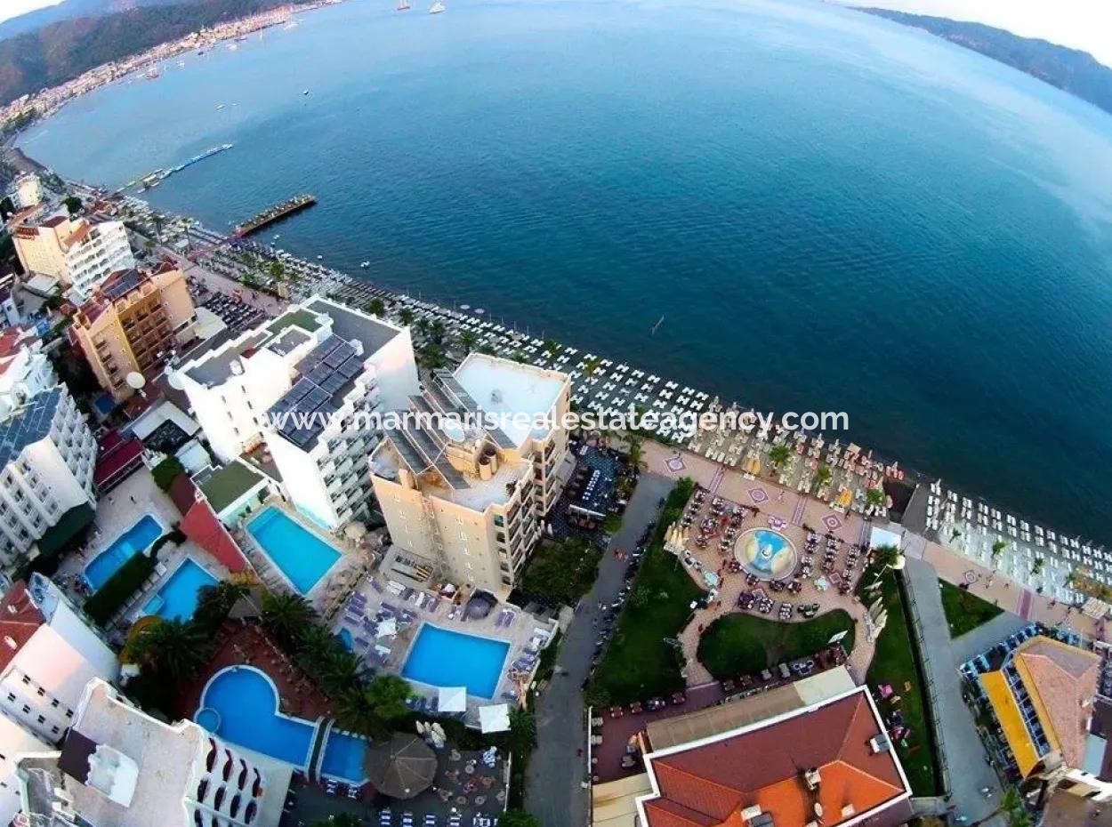 Marmaris Merkezinde 100 Oda Satılık  Havuzlu Otel