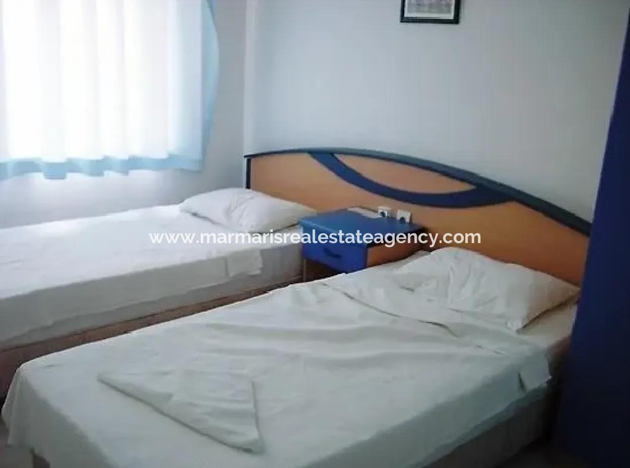 Marmaris Merkezinde Satılık 33 Odalı Apart Otel