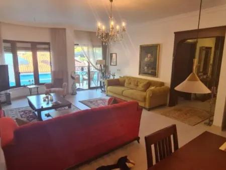 Marmaris Armutalan Mevkiinde Tam Müstakil Bahçeli Havuzlu Satılık Villa