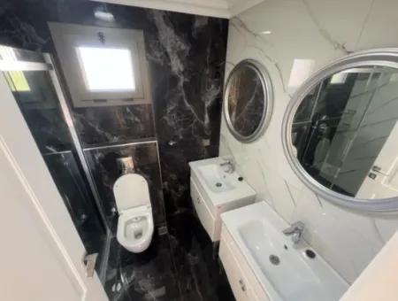 Marmaris İlçesi İçmeler Mahallesi Denize Yakın Müstakil Yüzme Havuzlu Yeni Bina 350M2 Arsa İçerisinde 3 Oda 1 Salon 3 Banyo 200M2  Ultra Lüks Satılık Villa