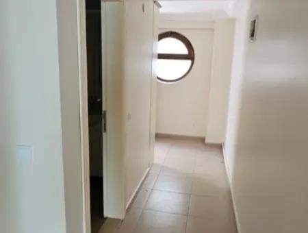 Marmaris Siteler Mahallesi’nde 3+1 Havuzlu Kiralık Lüks Daire